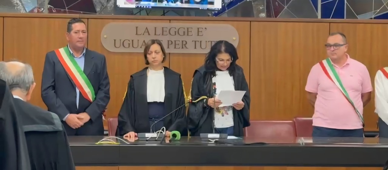 La morte di Giulio Regeni, condannati a 10 anni tre 007 egiziani, uno assolto. “Condannati per il sequestro ma non per l’omicidio”