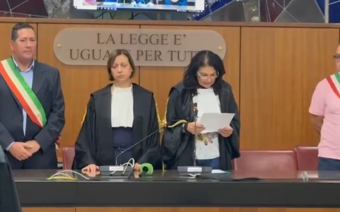 La morte di Giulio Regeni, condannati a 10 anni tre 007 egiziani, uno assolto. “Condannati per il sequestro ma non per l’omicidio”