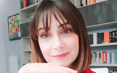 Donna ferita da un colpo sparato da uno sconosciuto