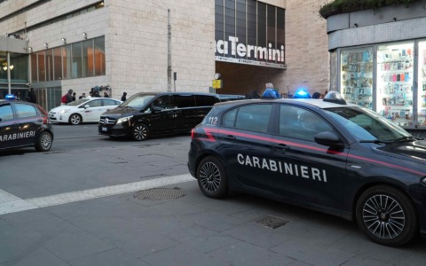 Pestaggio e tentata rapina, arrestato un giovane senza fissa dimora