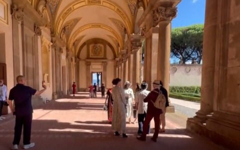 Villa Mondragone, la visita della delegazione cinese