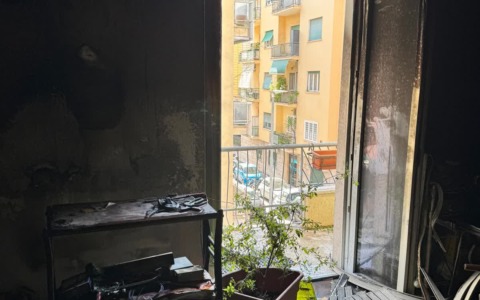 Incendio in un appartamento, morto un uomo di 79 anni