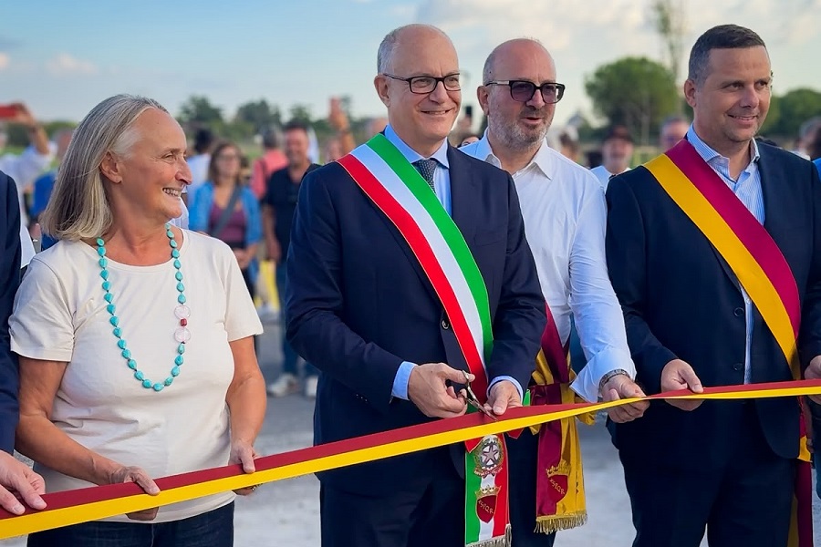 Parco di Centocelle, inaugurato playground e piazza alberata