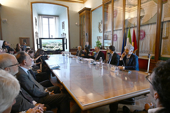 Nasce “Roma defiBrilla”, apparecchi salvavita obbligatori nei locali grandi