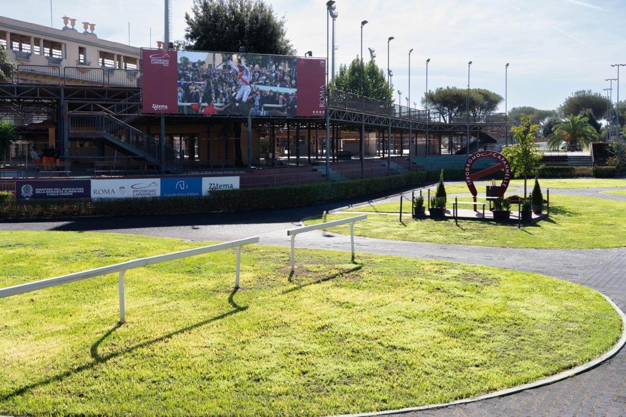 “Febbre da cavallo” all’Ippodromo delle Capannelle, proiezione speciale a 50 anni dall’uscita nelle sale