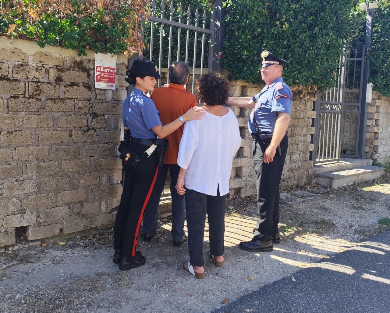 Truffa del “finto carabiniere” agli anziani: i veri militari si fingono sanitari e arrestano due giovani