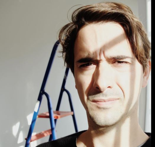Aggredito in monopattino, grave l’attore Davide Iacopini