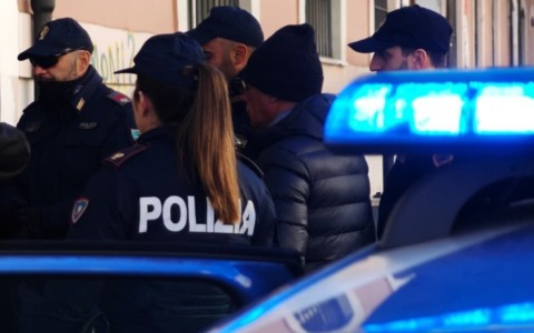 Street market della droga, nove arresti