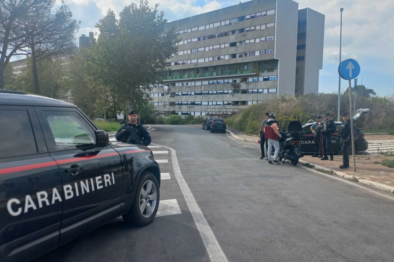 Blitz dei Carabinieri al Corviale e al Trullo: 4 arresti, 10 denunciati e maxi controlli nel quartiere
