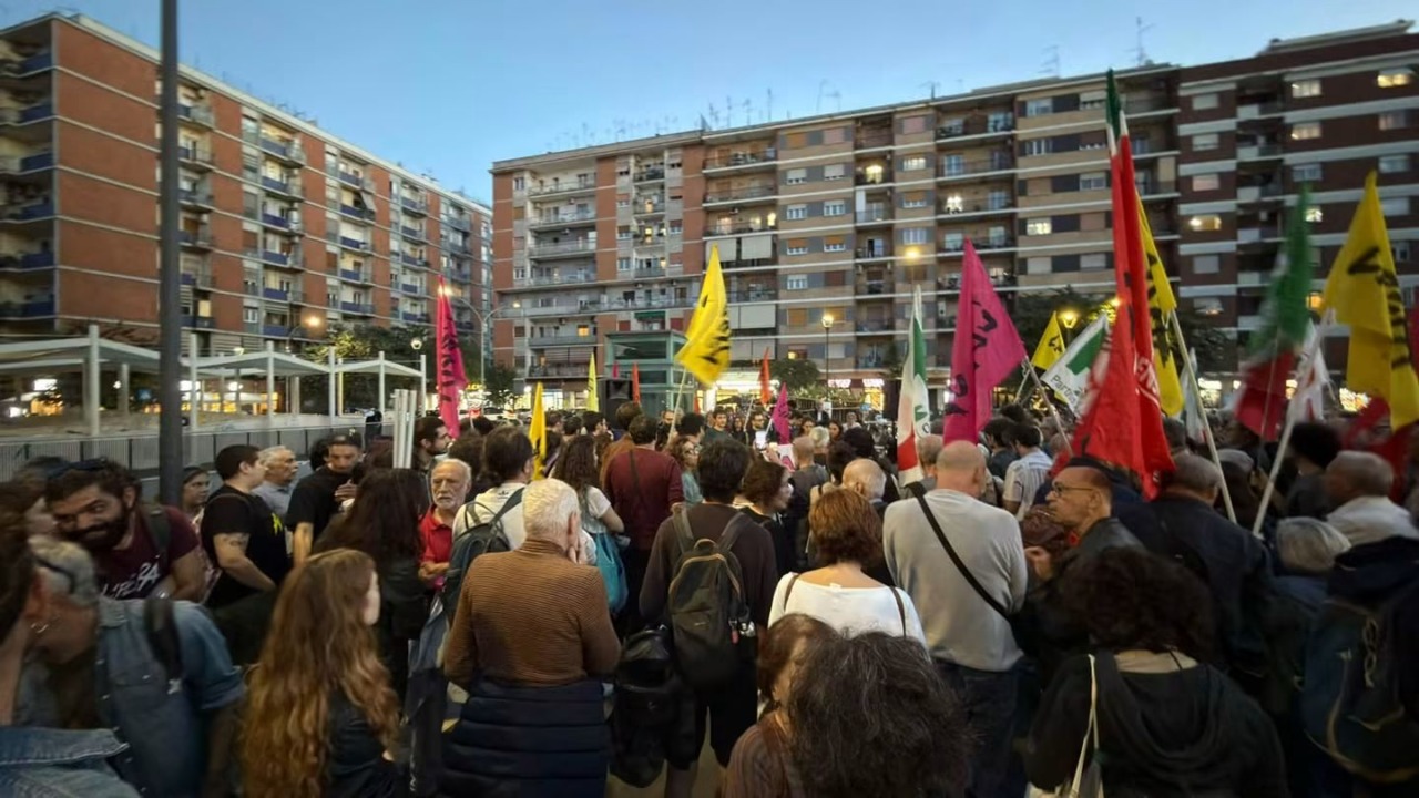 Cittadini in piazza contro la criminalità: “Fuori le Mafie da Roma”