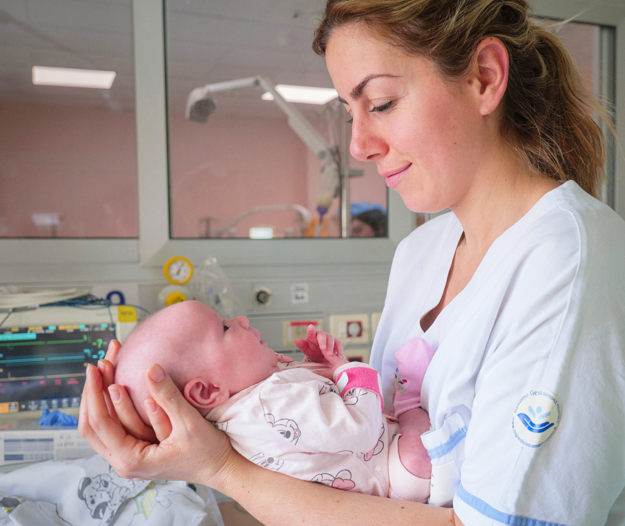 Bambino Gesù, intervento salvavita per un neonato