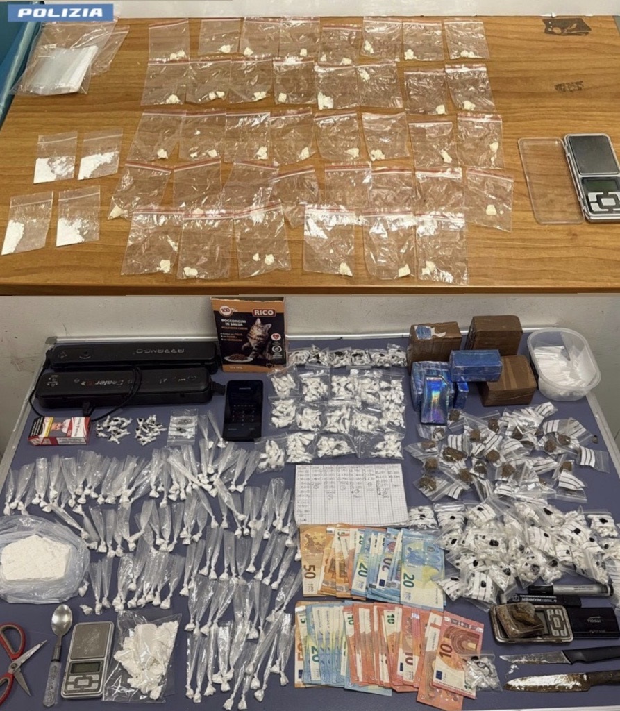 “Matrioska” domestica dello spaccio, otto arresti dei Falchi della Polizia