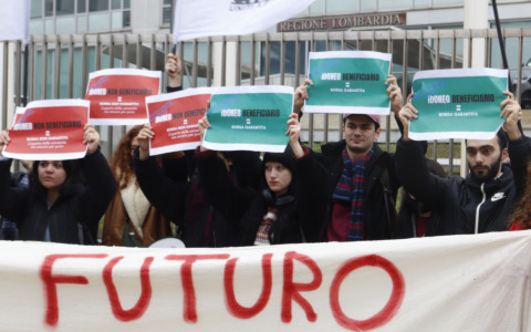 SI è conclusa a protesta degli studenti, tra slogan e tensioni