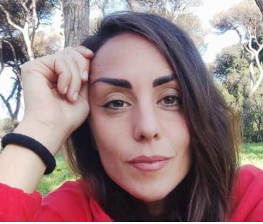 Ostia, muore a 39 anni dopo il morso di un ragno violino. Aperta un’indagine