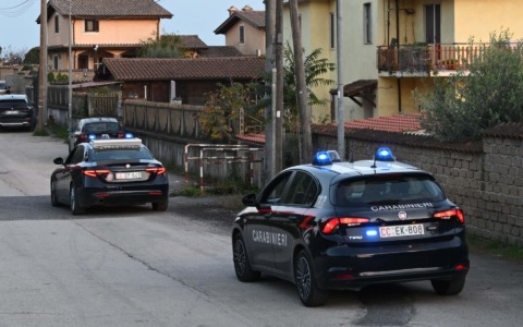 Sorpreso con il figlio nonostante il divieto di avvicinamento