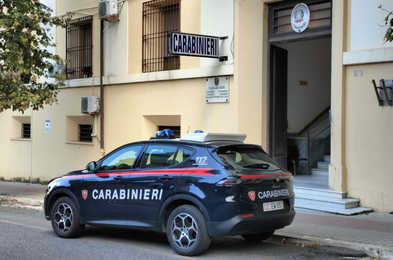 Tentata rapina al minimarket, arrestato 22enne