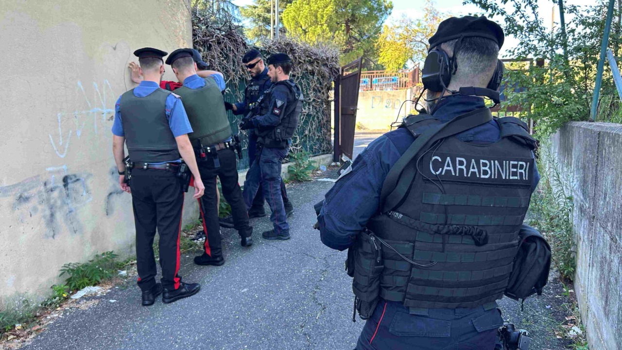 Droga, perquisizioni e sequestri a Ponte di Nona