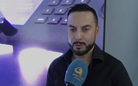 Dallo schermo alla corsia, la missione del conduttore TV Anthony Peth