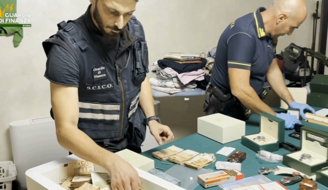 Fatture false e crediti fiscali inesistenti, sequestri per oltre 4,5 milioni