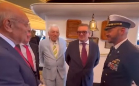 Gold tv a bordo della Amerigo Vespucci