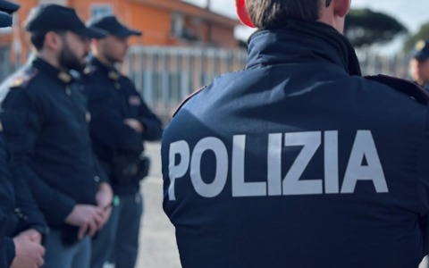 Aggressioni violente per rapina, arrestati 4 giovanissimi