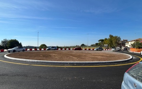 Braccianese, completata la rotatoria con via Anguillarese