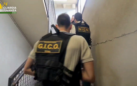 Riciclaggio e autoriciclaggio, in carcere i vertici dell’organizzazione criminale. IL VIDEO