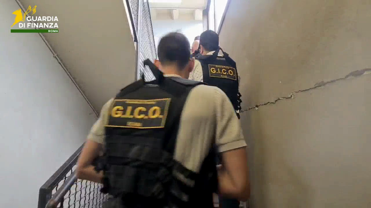 Riciclaggio e autoriciclaggio, in carcere i vertici dell’organizzazione criminale. IL VIDEO
