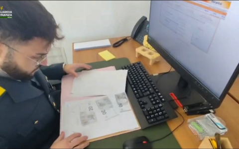 Finta dirigente dell’Agenzia delle Entrate truffava i contribuenti, scoperta dalla Guardia di Finanza. IL VIDEO